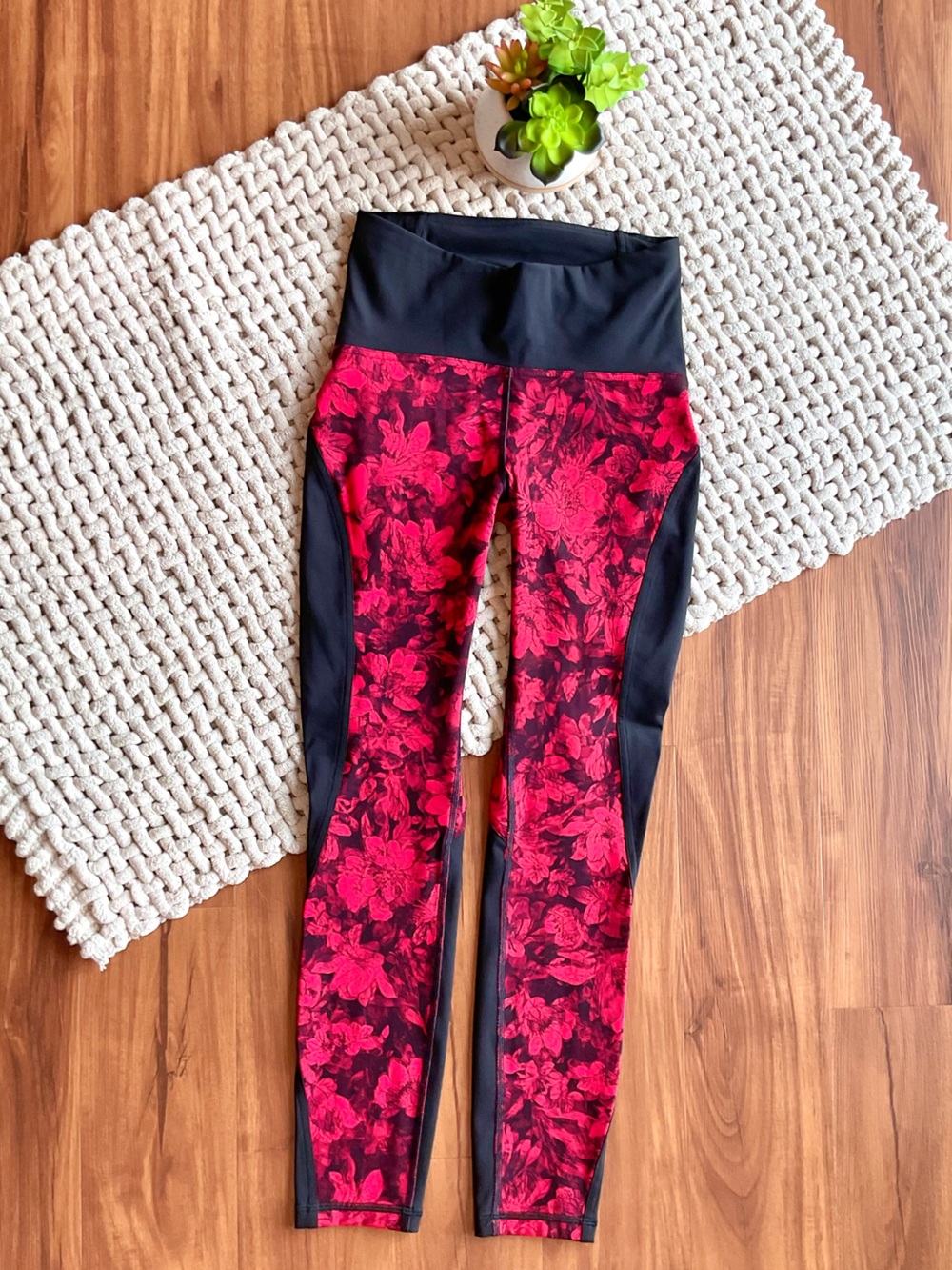Lululemon | Train Times Fast Pace Special Edition Leggings in Carminetrue | 4